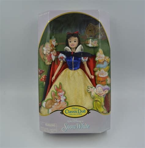 2000 Snow White Classic Doll Collection Sold Exclusively At Disneyland