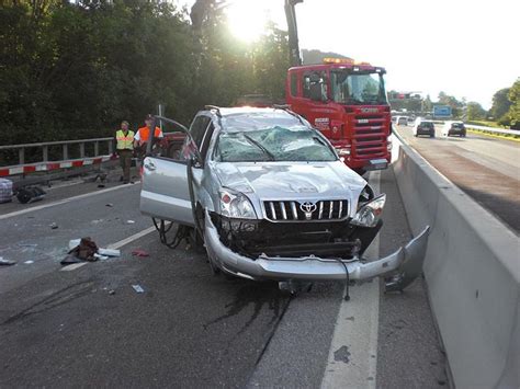 Überschlag auf Autobahn Brücke bei Traunstein