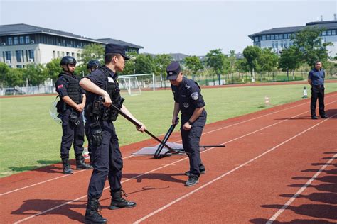 加强反恐防暴培训 创设平安校园 —南京师范大学中北学院开展校园反恐防暴训练