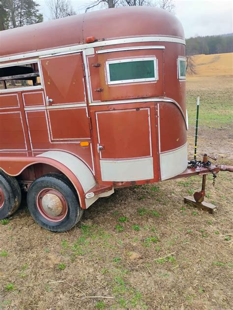 Horse trailer for sale 2 horse trailer I n good condition good tires