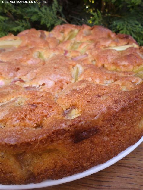 Gâteau à la rhubarbe UNE NORMANDE EN CUISINE Gâteau rhubarbe