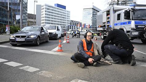 Letzte Generation Mehr Als Aktionen In Berlin Klimaprotest Sorgt