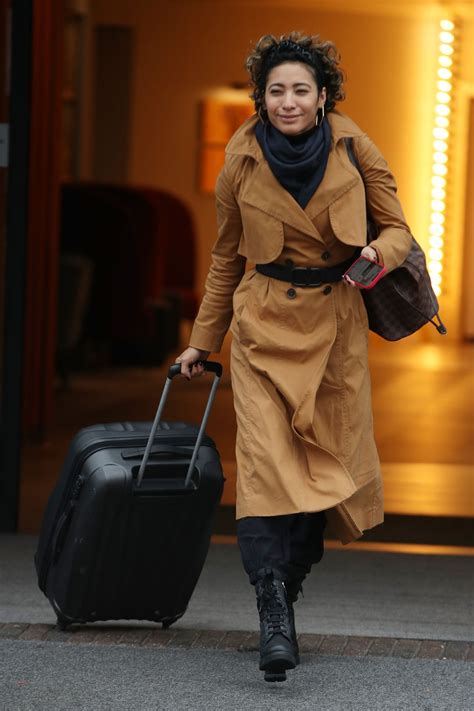 KAREN HAUER Leaves Her Hotel in London 11/11/2022 – HawtCelebs