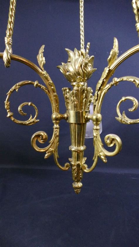 Proantic Lustre De Style Louis Xvi Au Flambeau En Bronze Dor Et Ver