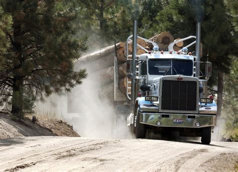 Loggers protest interstate truck weight limits | Minnesota Public Radio ...