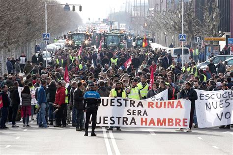 Las reivindicaciones del campo llenan las calles de León con alrededor