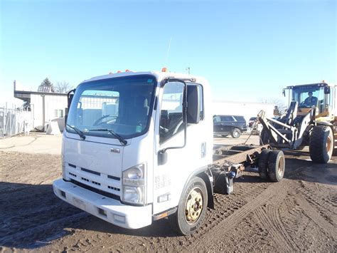 Isuzu Nqr Single Axle Cab Chassis Truck Hk Automatic For