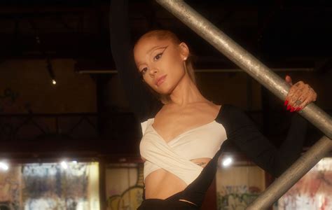 Ariana Grande S Yes And Is A Bitingly Catchy And Self Aware Comeback