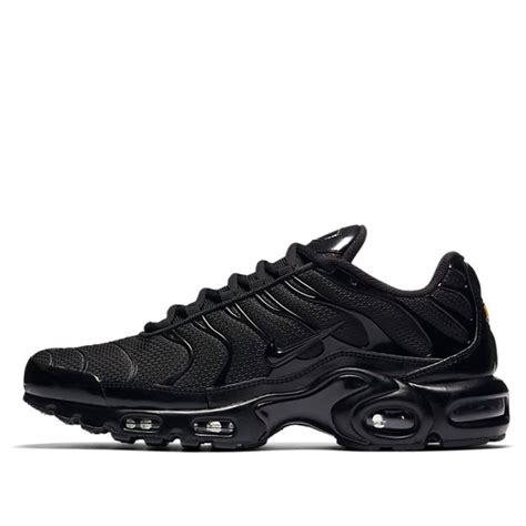 Nike Shoes Outfits Men Mens Fashion in 2024 | Black nike shoes, Nike ...