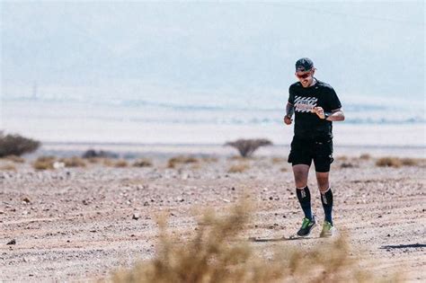 Km Zwemmen Fietsen En Lopen Hoe Nico De Neef Als Eerste Belg De