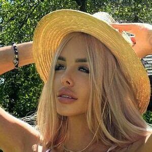 Heather Alyse Becker Nude Photo