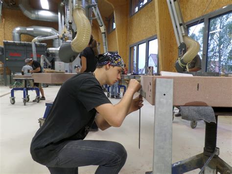 Ukrainische Steinmetze In Kaiserslautern Eberhard Sch Ck Stiftung