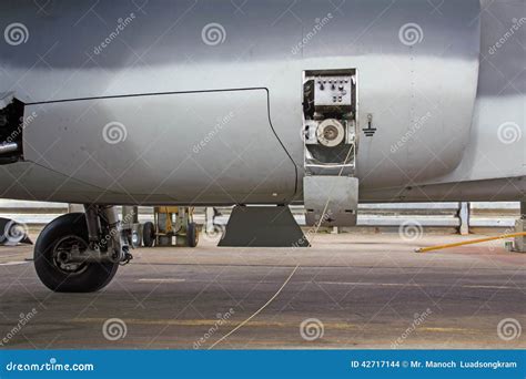 Rifornimento Di Carburante Degli Aerei Fotografia Stock Immagine Di