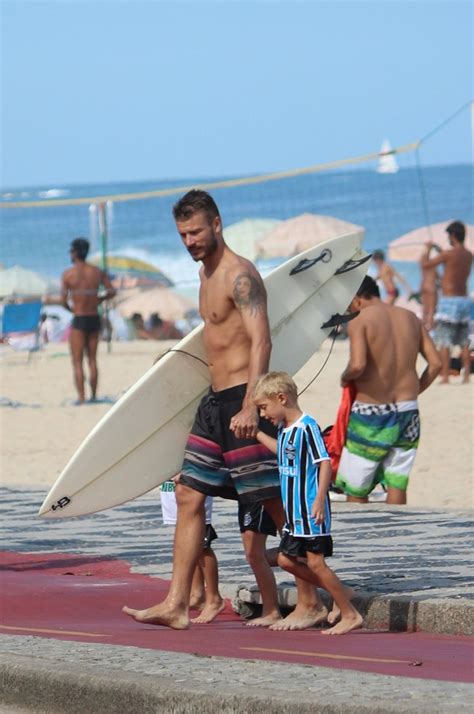 EGO Rodrigo Hilbert Surfa E Fernanda Lima Brinca Os Filhos Em