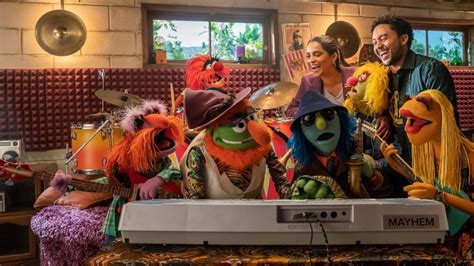 Rock Out To The Trailer For The New MUPPETS MAYHEM Series Nerdist