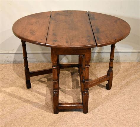 Small Late 17th Century Oak Gateleg Table