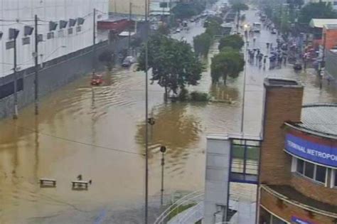 Chuva Forte Deixa Diversos Pontos De Alagamento Na Cidade E Causam