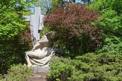 Gardens of the Way of the Cross - Saint Joseph's Oratory of Mount Royal ...