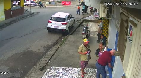 Vídeo mostra toda ação de bandido durante assalto à casa lotérica em