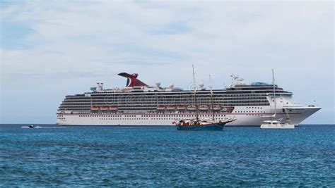 Carnival Miracle In The Sea Editorial Image Image Of Cayman Port