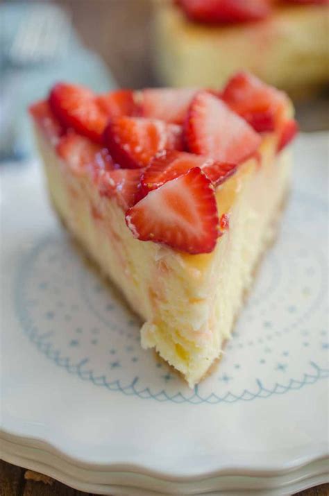 White Chocolate Strawberry Cheesecake Recipe