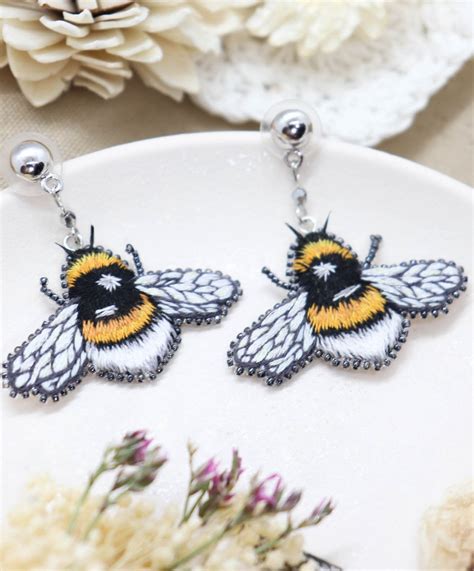 Bee Embroidered Earrings Bumble Bee Dangle Earrings Insect Etsy In