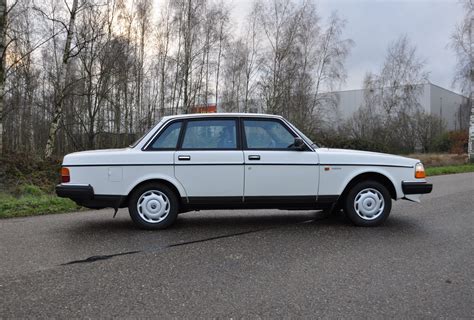 Volvo 240GL B230F OpenRoad Classic Cars 9 OpenRoad