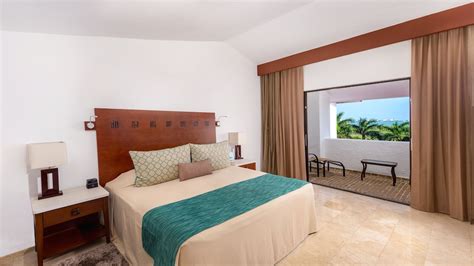 The Royal Cancun All Villas Resort - All Inclusive | Classic Vacations