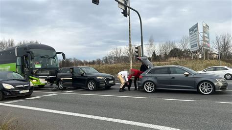 Bielskiedrogi Pl Foto Kraksa Na Krajowej Jedynce Kierowca Autobusu