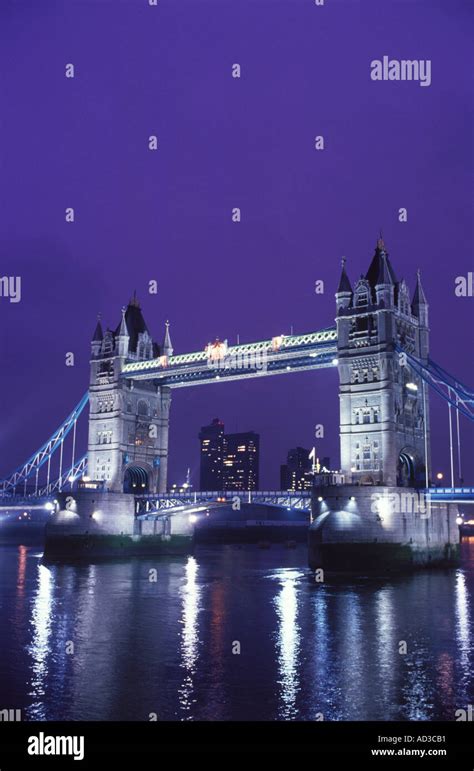 London Bridge at night London England Stock Photo - Alamy