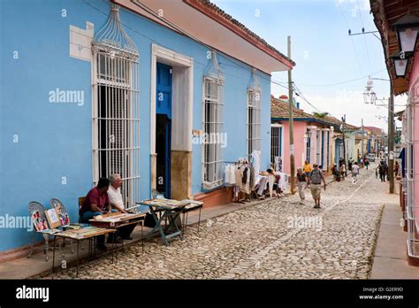 V Tements Traditionnels Cubains Banque De Photographies Et Dimages