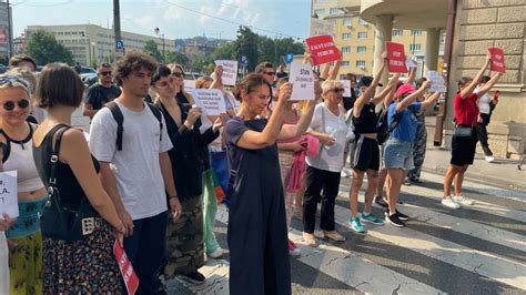 Širom BiH protesti protiv nasilja nad ženama Ako žene stanu staje