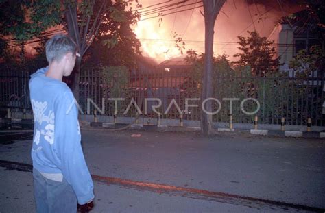 KEBAKARAN RUMAH DI TANAH ABANG ANTARA Foto