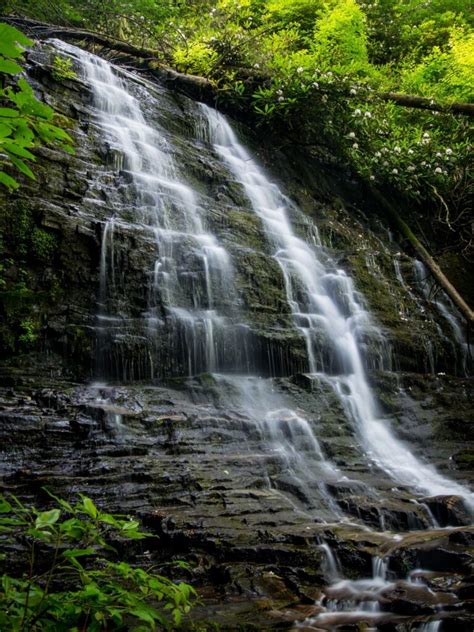 20 BEAUTIFUL Waterfalls in South Carolina to Check Out