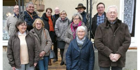 Sonnay Les Membres De La Classe Organisent Un Repas De Conscrits