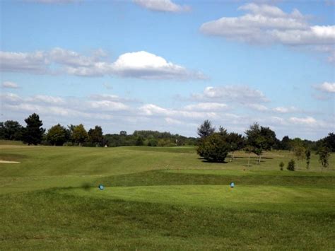 Golf du Château de la Chouette Paris France Clubs to hire