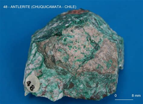 GMGA Grupo de Mineralogia e Geoquímica Aplicada 48 ANTLERITE