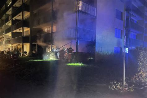 Buchs Zh Brand In Mehrfamilienhaus Richtet Hohen Sachschaden An