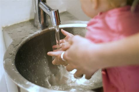 5 Ways To Encourage Personal Hygiene Habits In Kids - Little Steps Montessori school