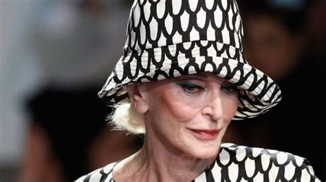 81 Year Old Carmen Dell Orefice Is Oldest Model At New York Fashion