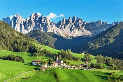 Val di Funes (Villnöss) - A Beautiful Valley in the Dolomites