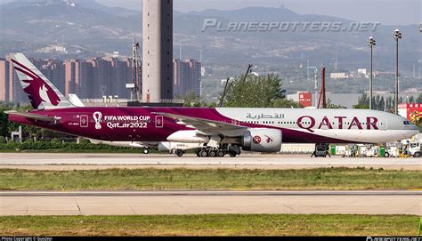 A Bec Qatar Airways Boeing Dzer Photo By Guozeyi Id