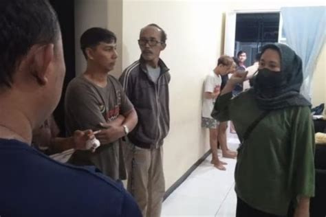 Viral Istri Sah Gerebek Suami Selingkuh Dengan Wanita Tahun Yang