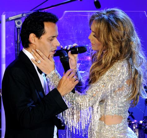 Jennifer Lopez and Marc Anthony Share a Kiss at the Latin Grammy Awards ...