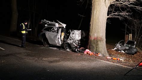 Rodzinna tragedia pod Opolem W wypadku zginęli rodzice i małe