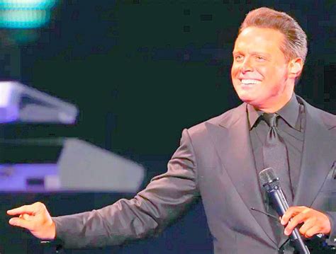 LUIS MIGUEL DONARÁ 10 MILLONES A LOS DAMNIFICADOS DE ACAPULCO Además