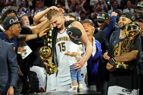 Nikola Jokic busy 'scouting horses' during Nuggets practice