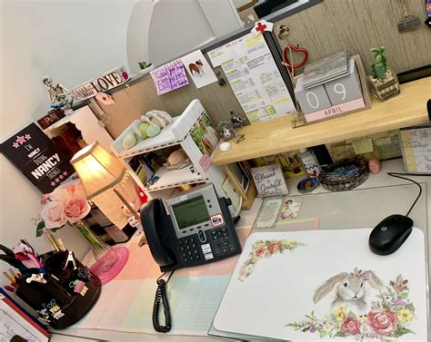 Diy Decorating Cubicle Working Space Ideas Artofit