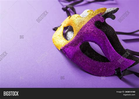 Mardi Gras Mask Beads Image And Photo Free Trial Bigstock