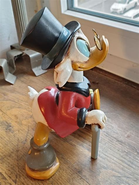 Dagobert Duck Mit Geldkoffer Von Walt Disney Kaufen Auf Ricardo